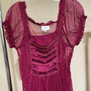 Burgundy s top